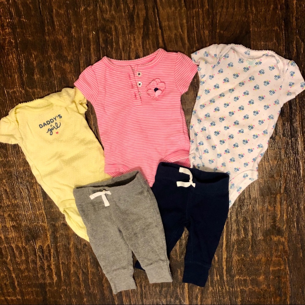 Carters Newborn Lot- EUC